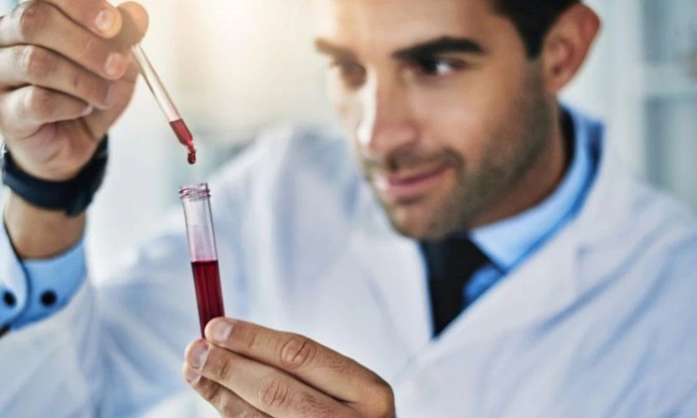 Κορονοϊός: "Μοσχοπουλάνε" το αίμα από ιαθέντες